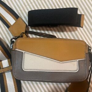BOTKIER NEW YORK COBBLE HILL CAMERA CROSSBODY BAG